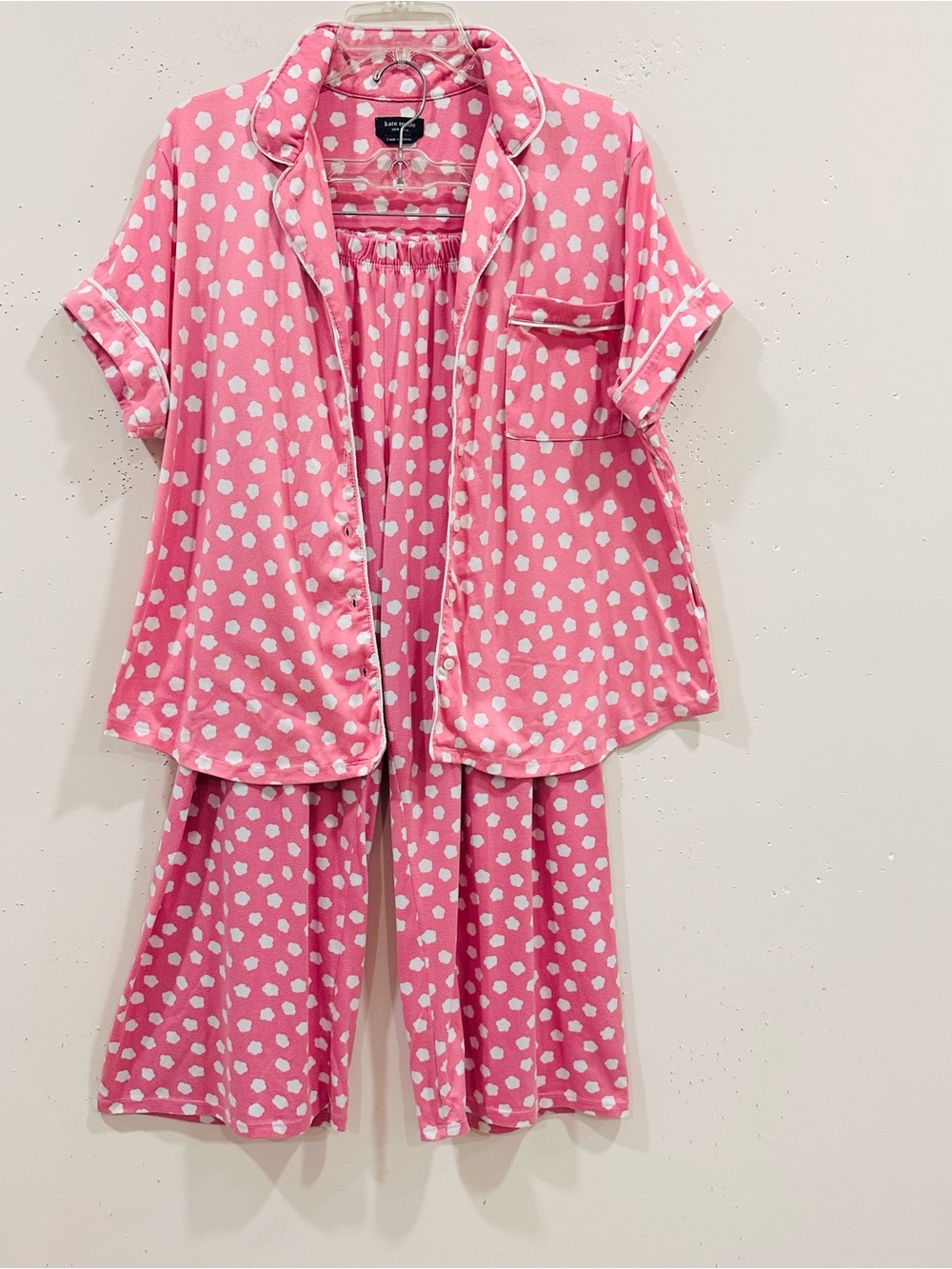 Kate Spade New York Pink Floral Pajama Set Short Sleeve Shirt Capri Pants Sz XL
